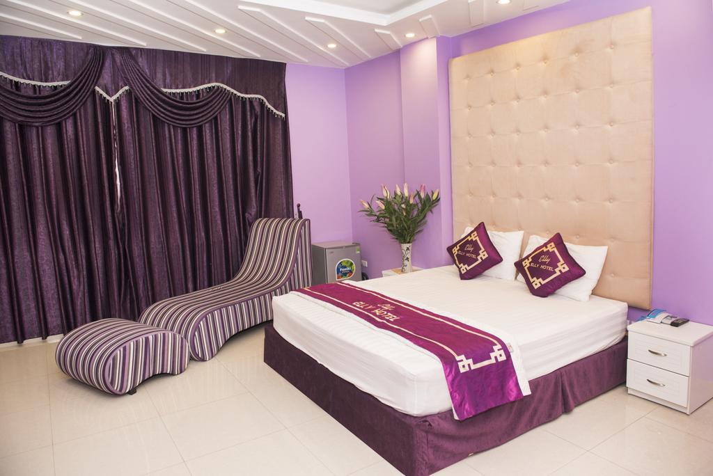 Elly Hotel Hanoi Buitenkant foto