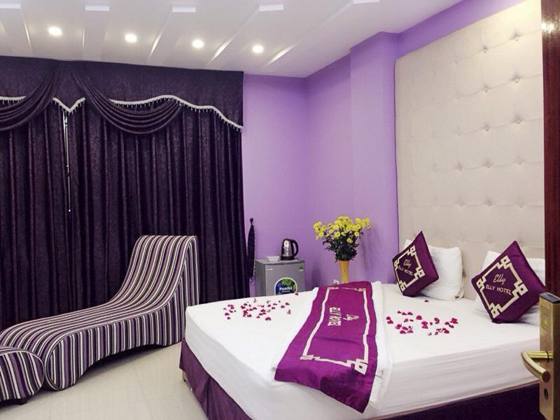 Elly Hotel Hanoi Buitenkant foto