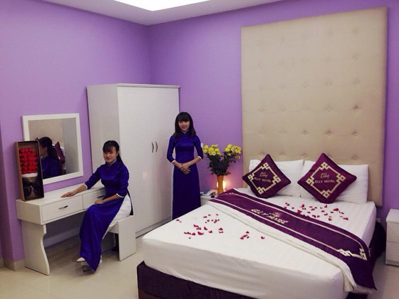 Elly Hotel Hanoi Buitenkant foto