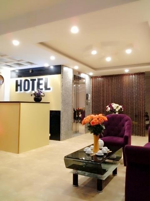 Elly Hotel Hanoi Buitenkant foto