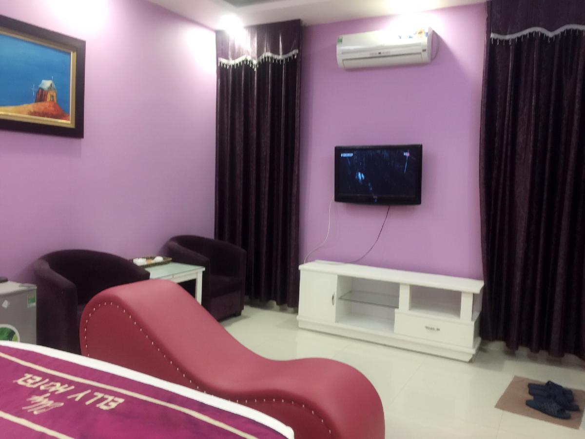 Elly Hotel Hanoi Buitenkant foto